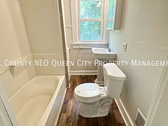5th image of 220 Cambridge Ave