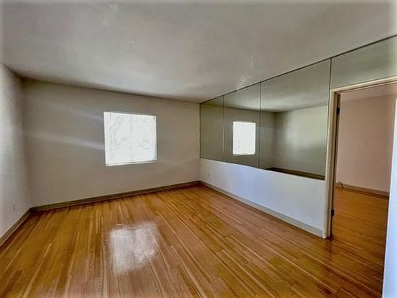 3rd image of 333 E Carrillo St #5