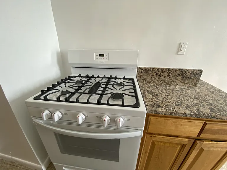 1560 Grand Concourse #409 — Photo 3
