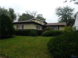 1013 Mackow Dr, Toledo, OH 43607