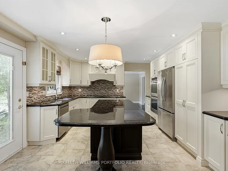 287 Royal Albert Ct — Photo 20