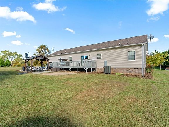 4th image of 2076 Walt Brewer Rd