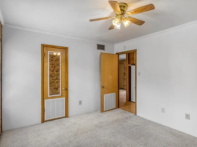 403 S Main St #6 — Photo 14