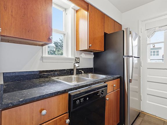 2nd image of 2018 21st St N