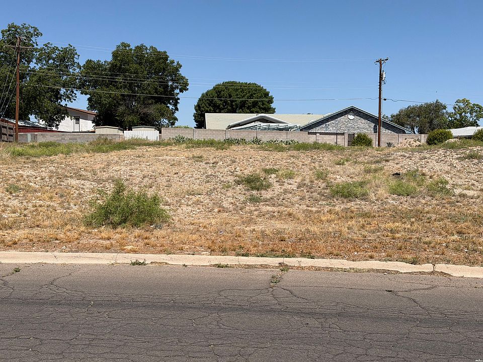 2nd image of 3100 Riverside Dr