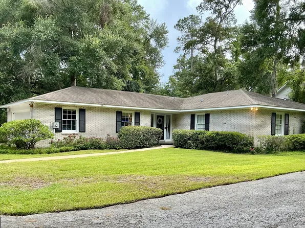 119 Saint Clair Dr, Saint Simons Island, GA 31522