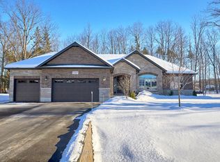 126 Mennill Dr, Springwater, ON L9X 0J2