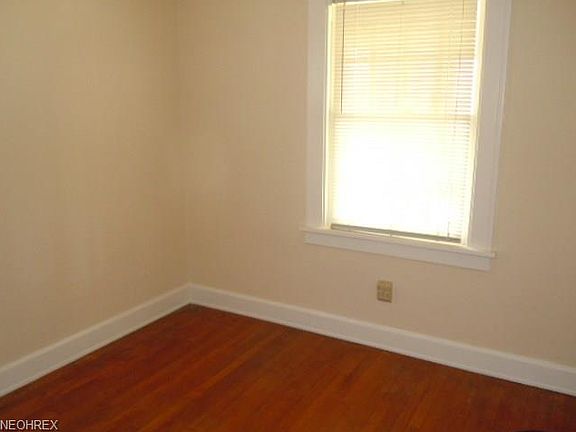 4th image of 4428 S Hills Dr