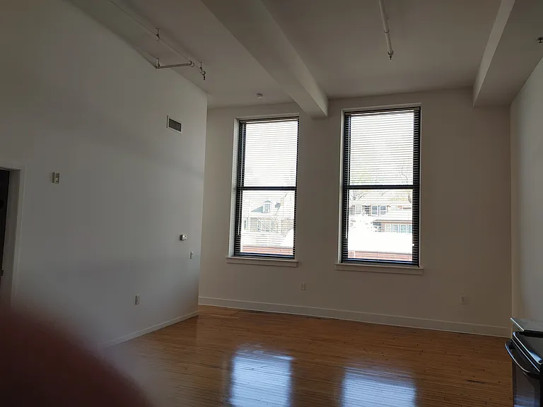 Helix Realty- The Original SOHO LOFTS — Photo 58