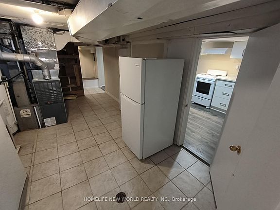 5th image of 55 Chamberlain Ave