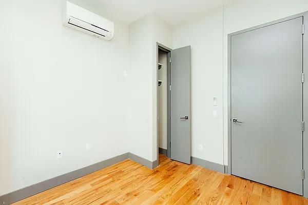 Rented by Nooklyn NYC LLC | media 63