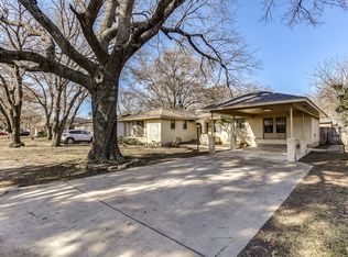 111 Pensacola Ave, Waxahachie, TX 75165