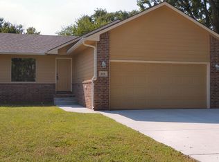 215 S Lee St, Clearwater, KS 67026