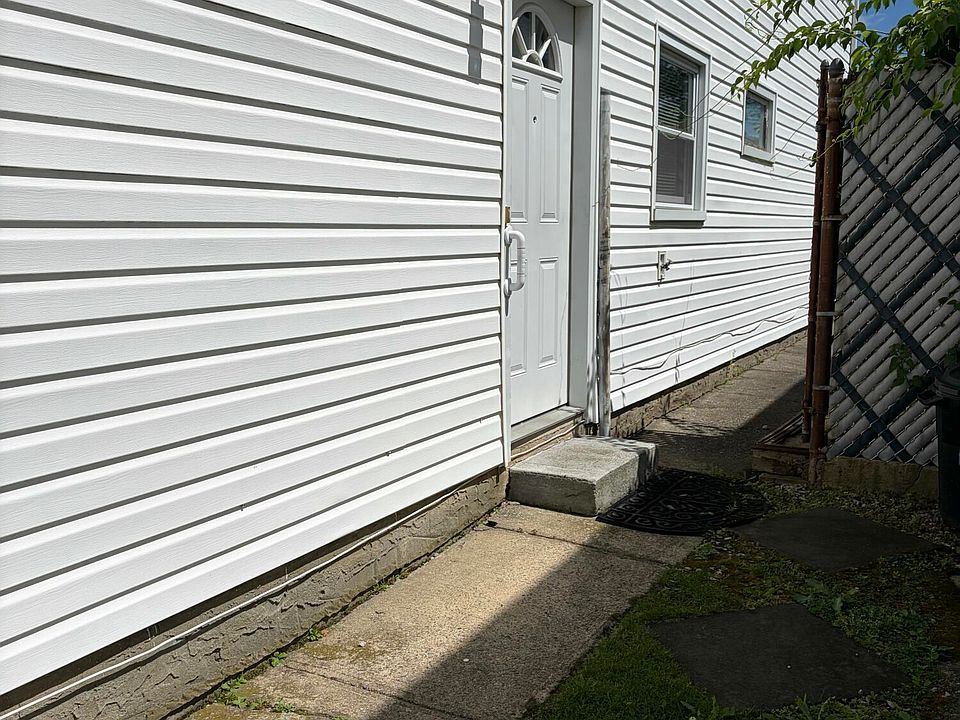 2nd image of 664 Rensselaer Ave