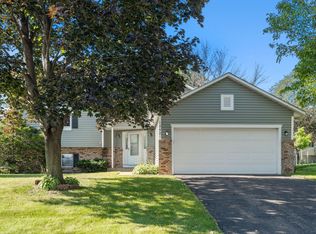 1340 Cope Ave E, Maplewood, MN 55109