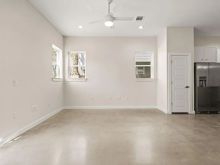4801 Sara Dr #B — Photo 8
