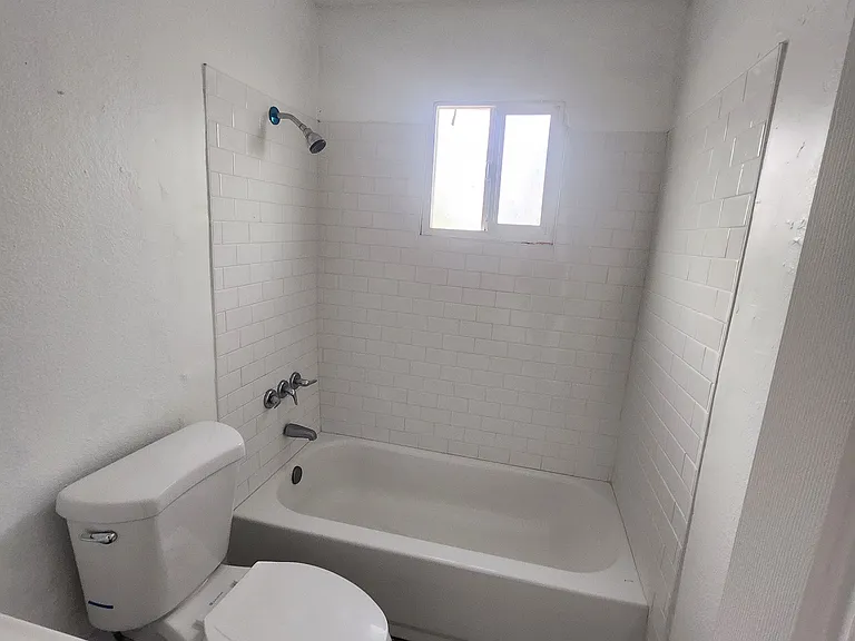 2302 E Broadway Rd — Photo 13