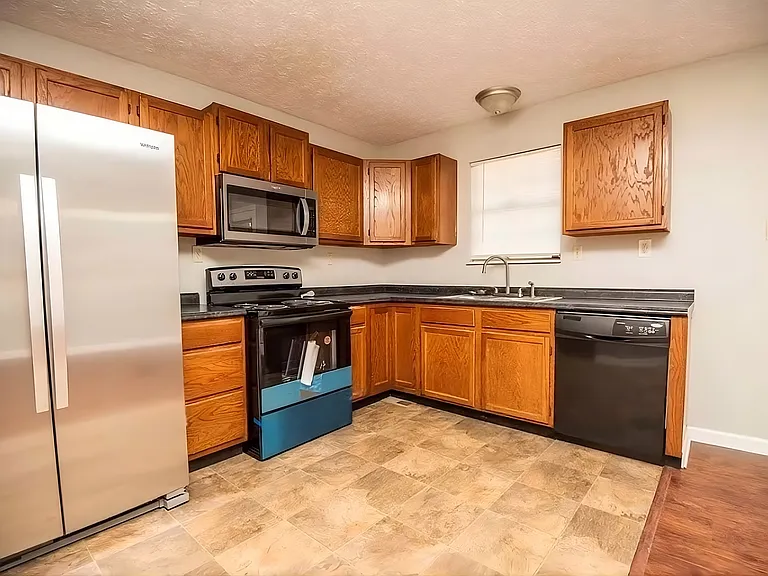 2909 Selma Ave — Photo 3
