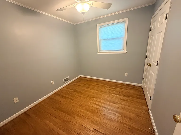 4807 Creek Shore Dr — Photo 5