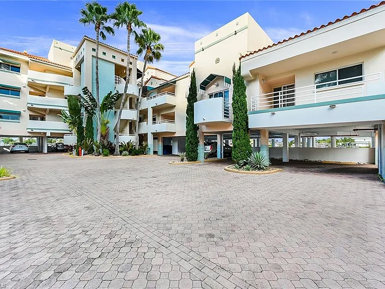 4560 Gulf Shore Blvd N #3-213 — Photo 22