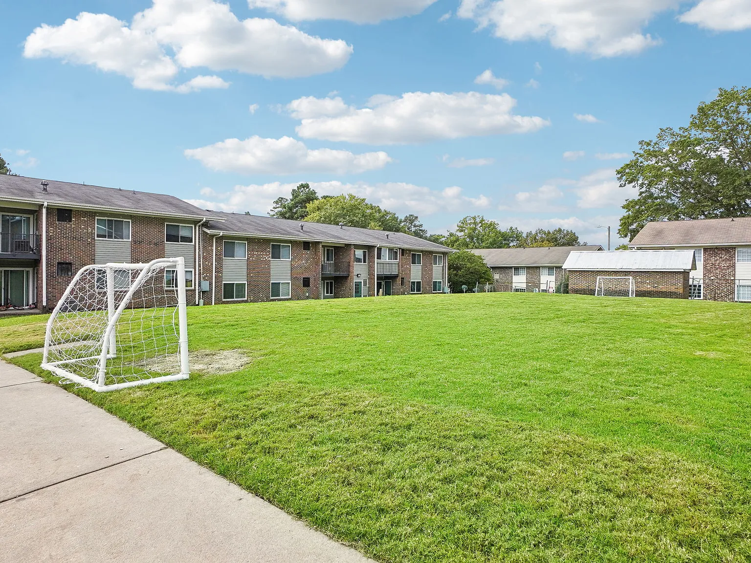 Holly Hill — Photo 2