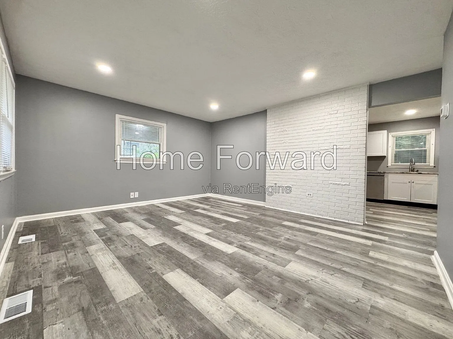 3 bed, 2.0 bath, 1287 sqft, $1,725 — Photo 3
