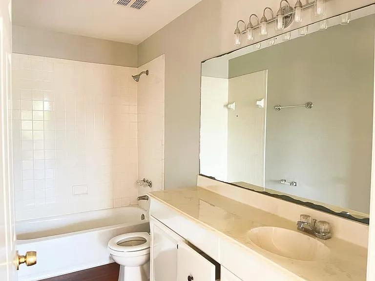6638 Chantalle Dr — Photo 19