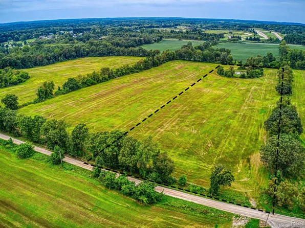 2933 Taft Rd, Romeo, MI 48065