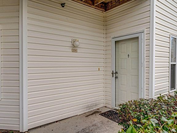 4th image of 3810 River Front Pl Unit 204