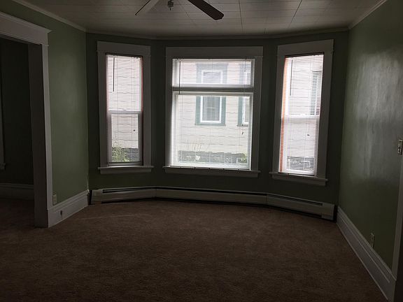4th image of 1090 Ross Ave #1