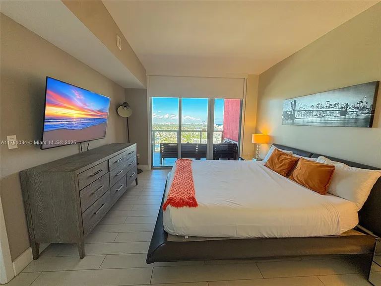 2600 E Hallandale Beach Blvd #T3208 — Photo 9