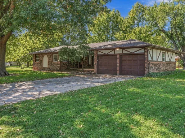 815 N Toh N Hah Trl, Wichita, KS 67212