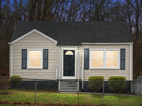 971 Swift Dr, Clarksville, TN 37040