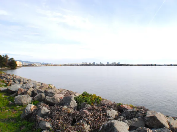 5 Admiral Dr #F307, Emeryville, CA 94608