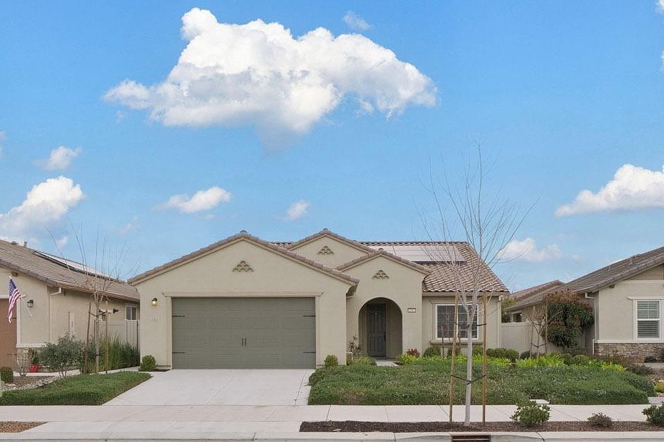 1st image of 2642 Shadow Berry Dr