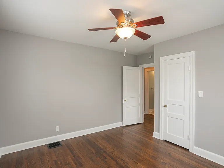 611 Shady Ln — Photo 22