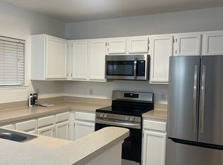 1615 Birch St, Pacific, MO 63069