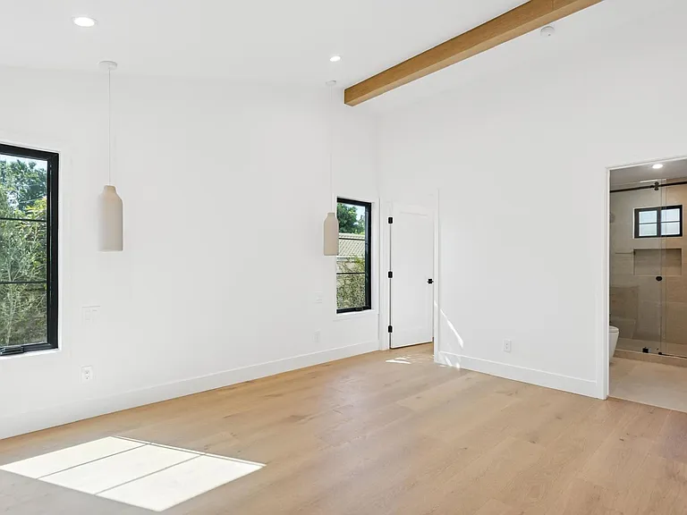 5745 Natick Ave — Photo 1