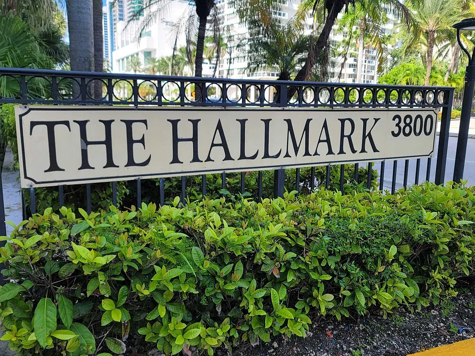 3800 S Ocean Dr #1022