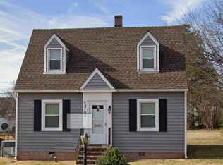 2102 Pinetree Dr, Richmond, VA 23230