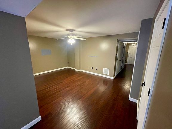 4th image of 1234 Garst Ct