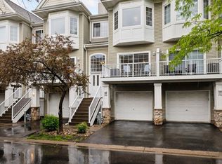 748 Fairfield Cir, Minnetonka, MN 55305