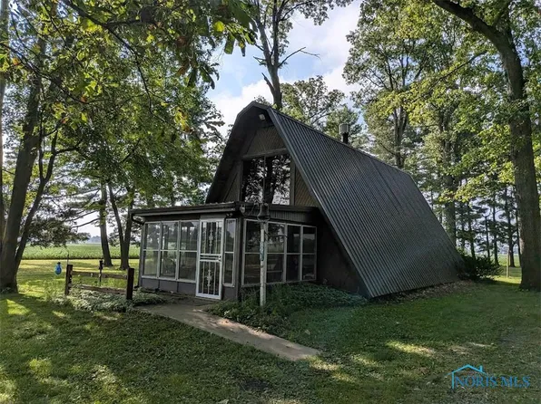 U496 County Road 8, Liberty Center, OH 43532