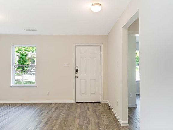 4th image of 420 W Monterey St