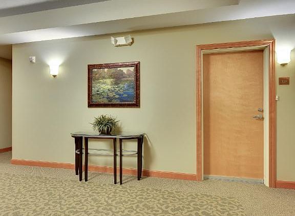 4th image of 2407 39th Ave NE Unit 115