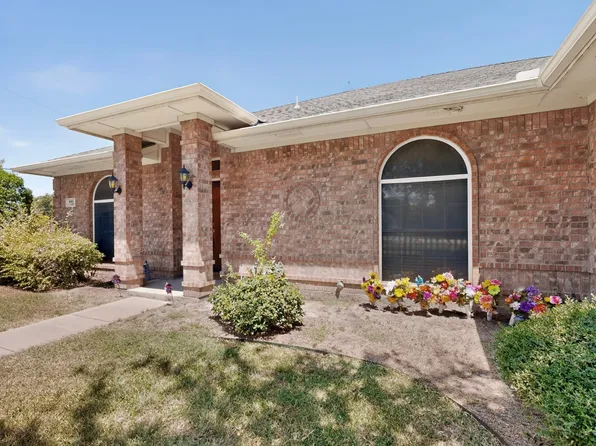 800 E Aimee St, Forney, TX 75126