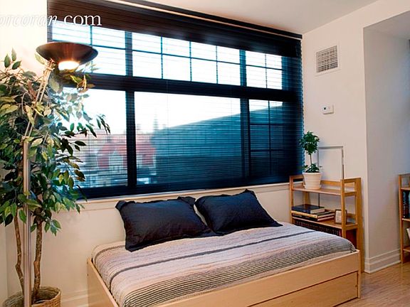 4th image of 272 W 107th St APT 15D