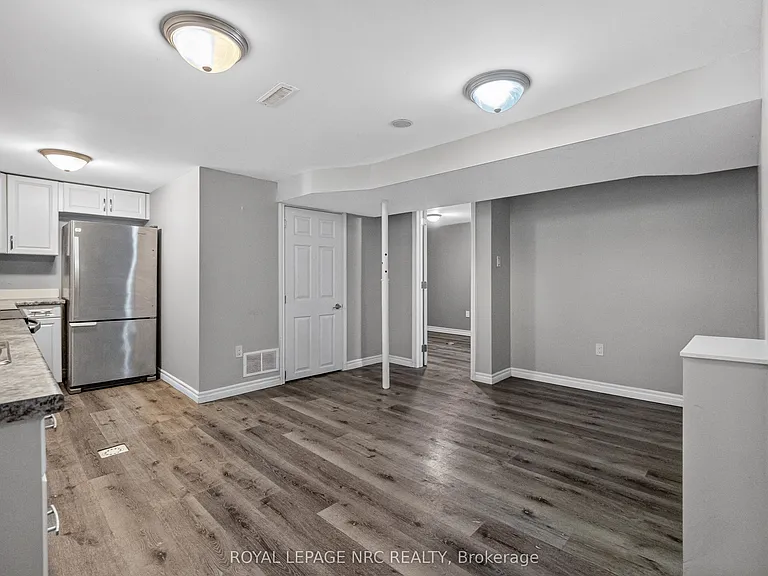 34 Preston Pl #LOWER — Photo 11