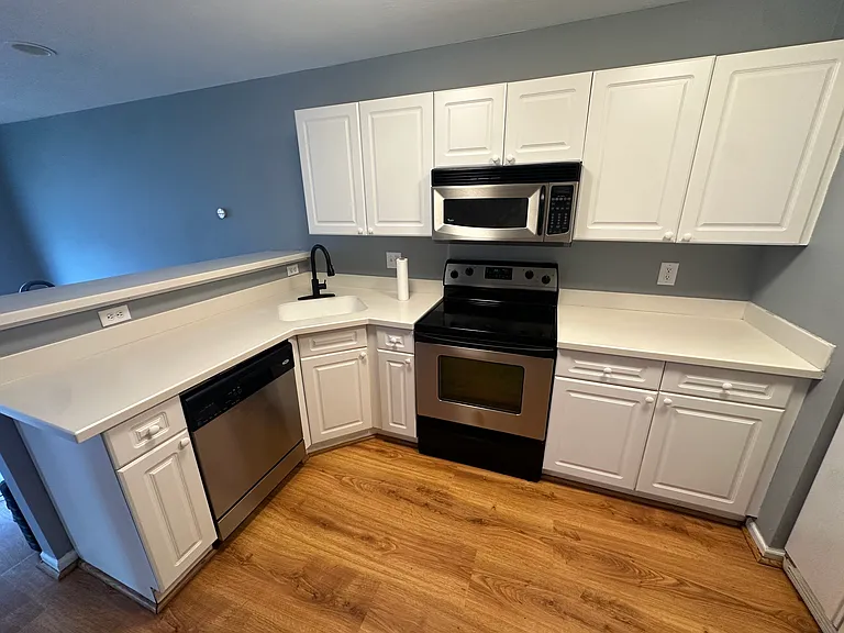 8254 Deering Oaks Dr — Photo 2