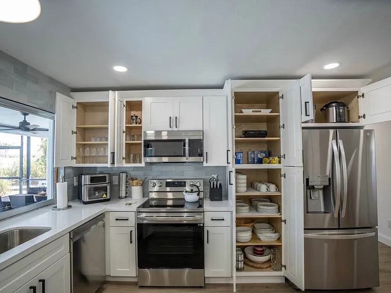 3649 SE 5th Ct — Photo 27